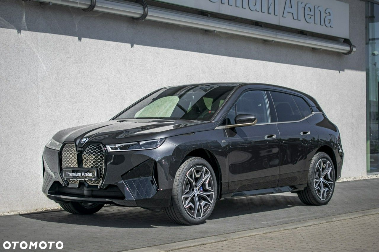 BMW iX - 7