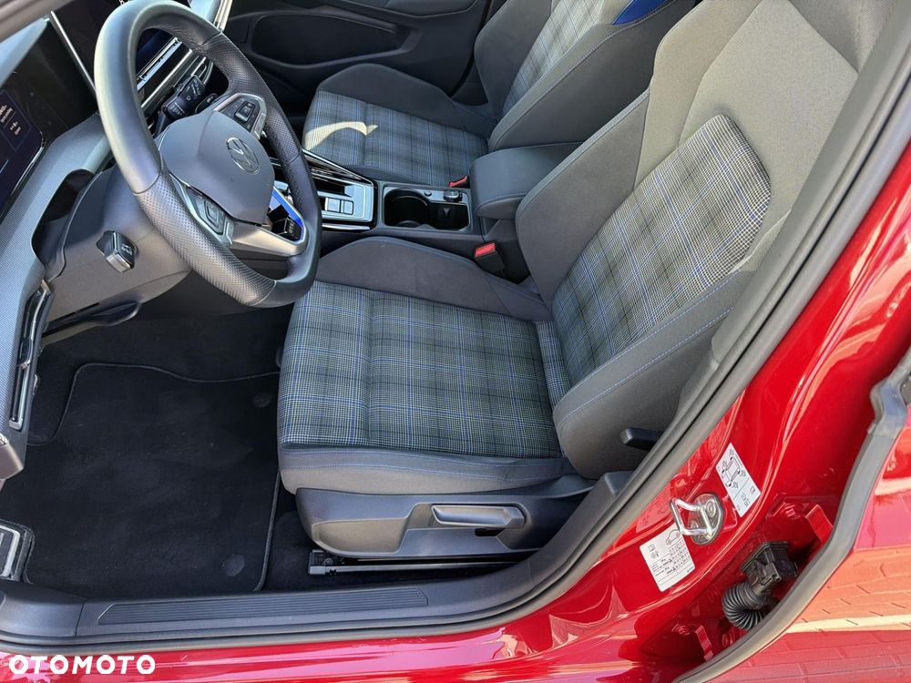Volkswagen Golf - 13