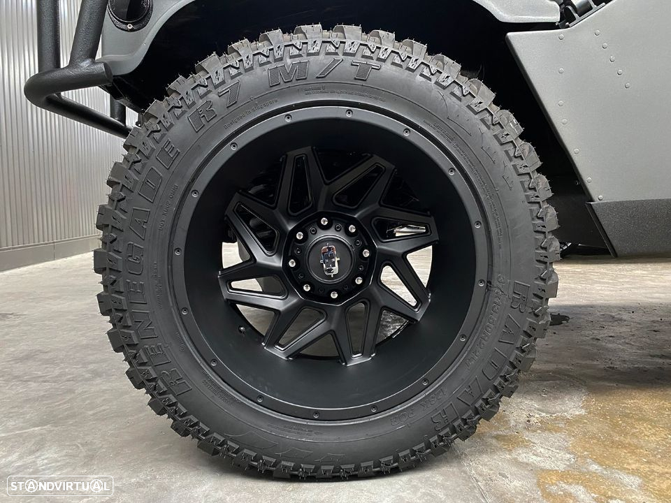 Hummer H1 2 Door 6.5 V8 Custom - 27