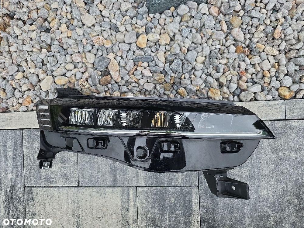 RENAULT MEGANE E-TECH 5 V Lampa prawa Kompletna Full Led 260102443R Chrom - 7
