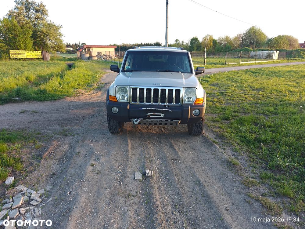 Jeep Commander - 19