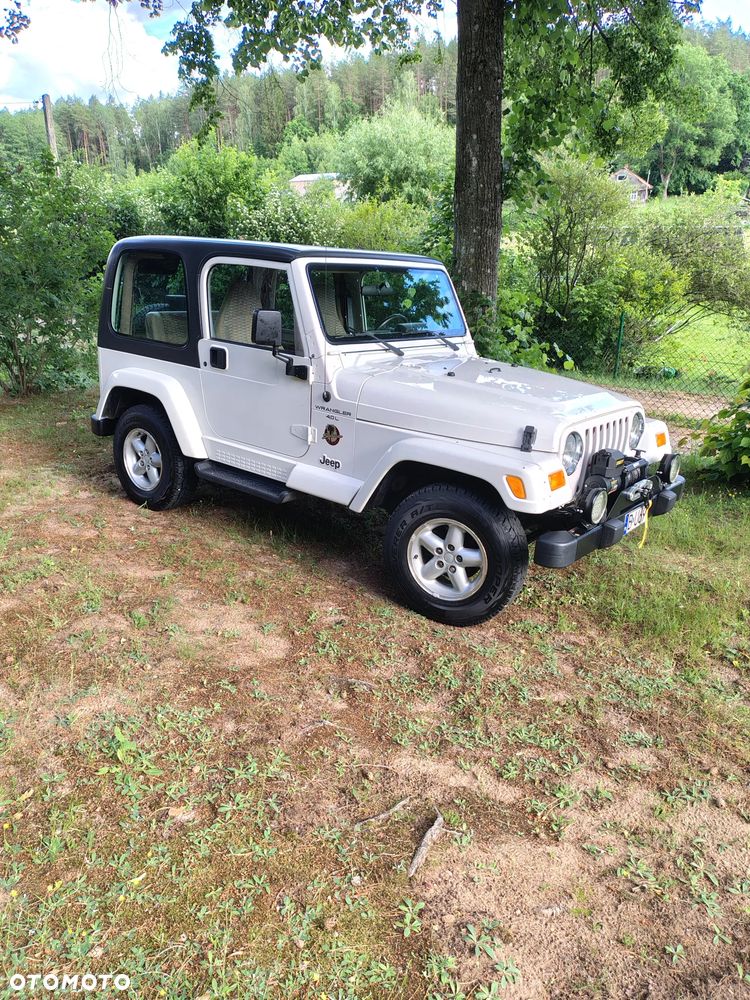 Jeep Wrangler - 1