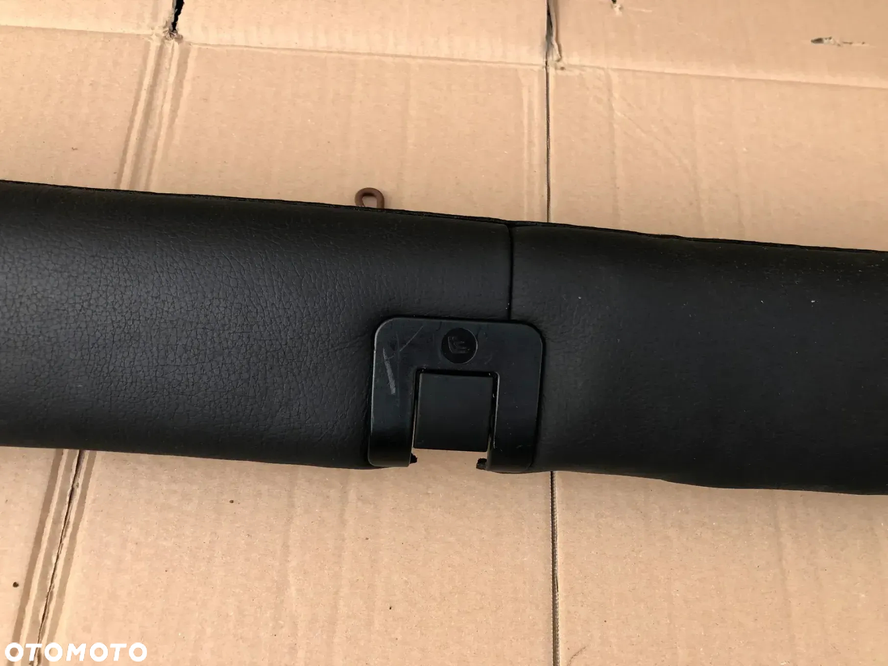 LISTWA KANAPY TYŁ BMW E61 ISOFIX CZARNA SKÓRA - 3