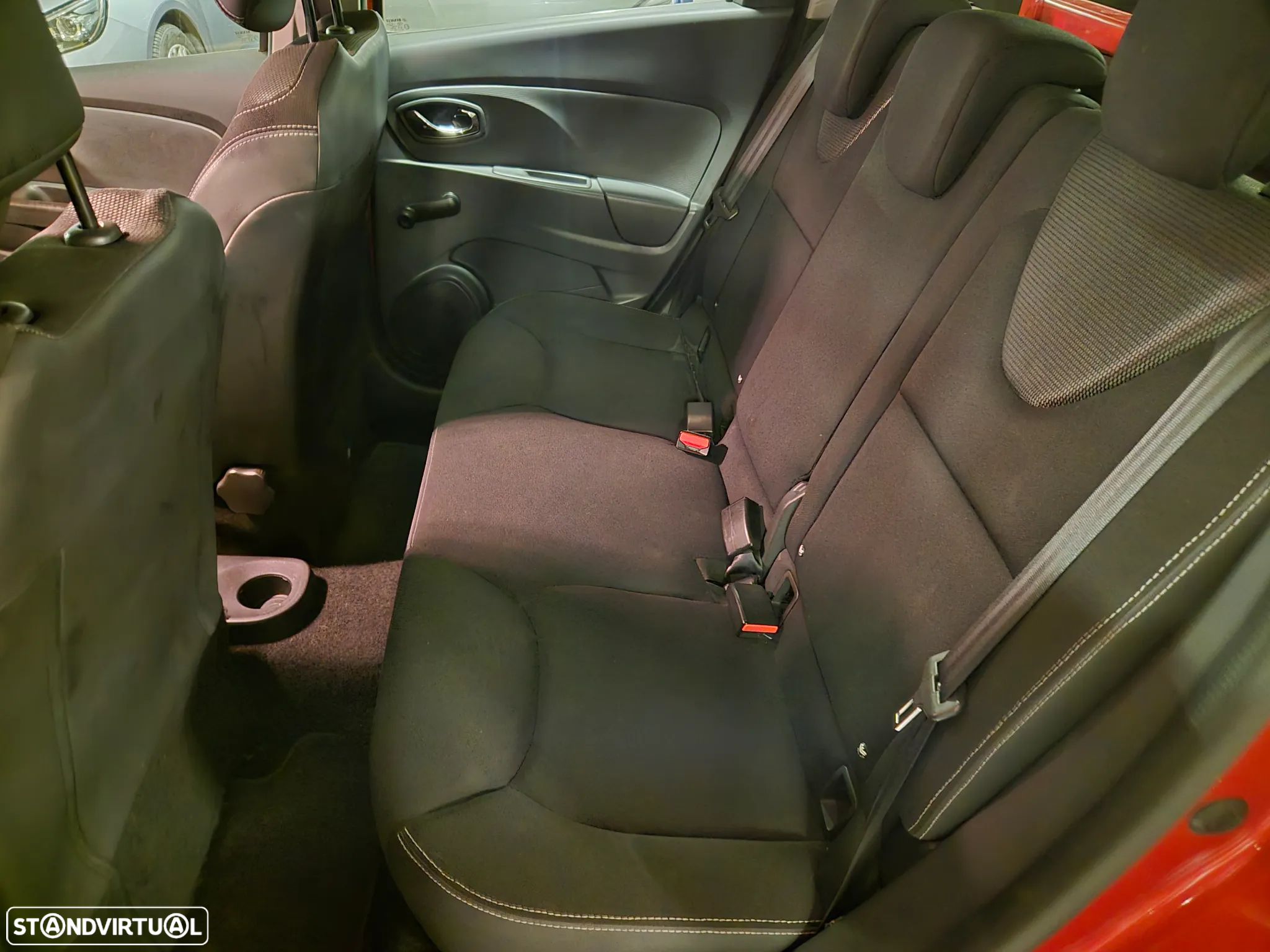 Renault Clio Sport Tourer 0.9 TCE Dynamique S - 13