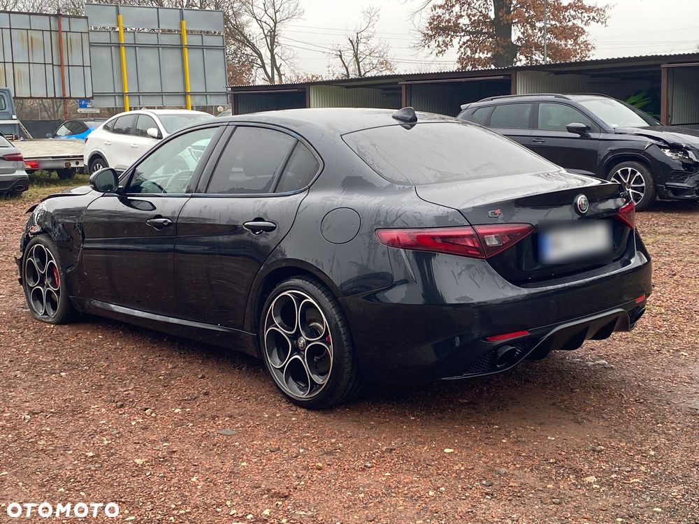 Alfa Romeo Giulia 2.0 Turbo Veloce TI Q4 - 10