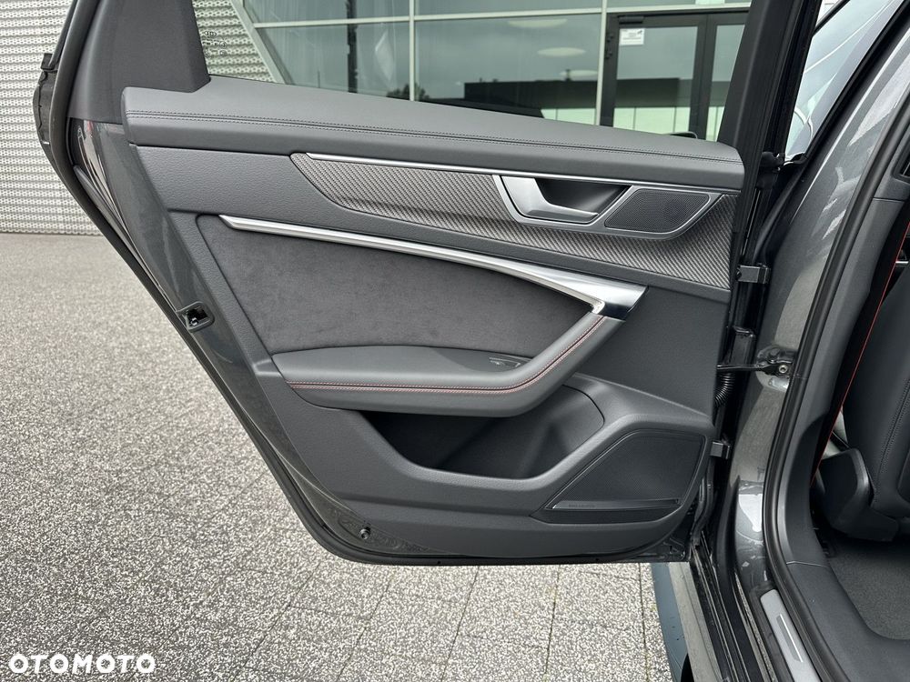 Audi RS6 Avant - 21