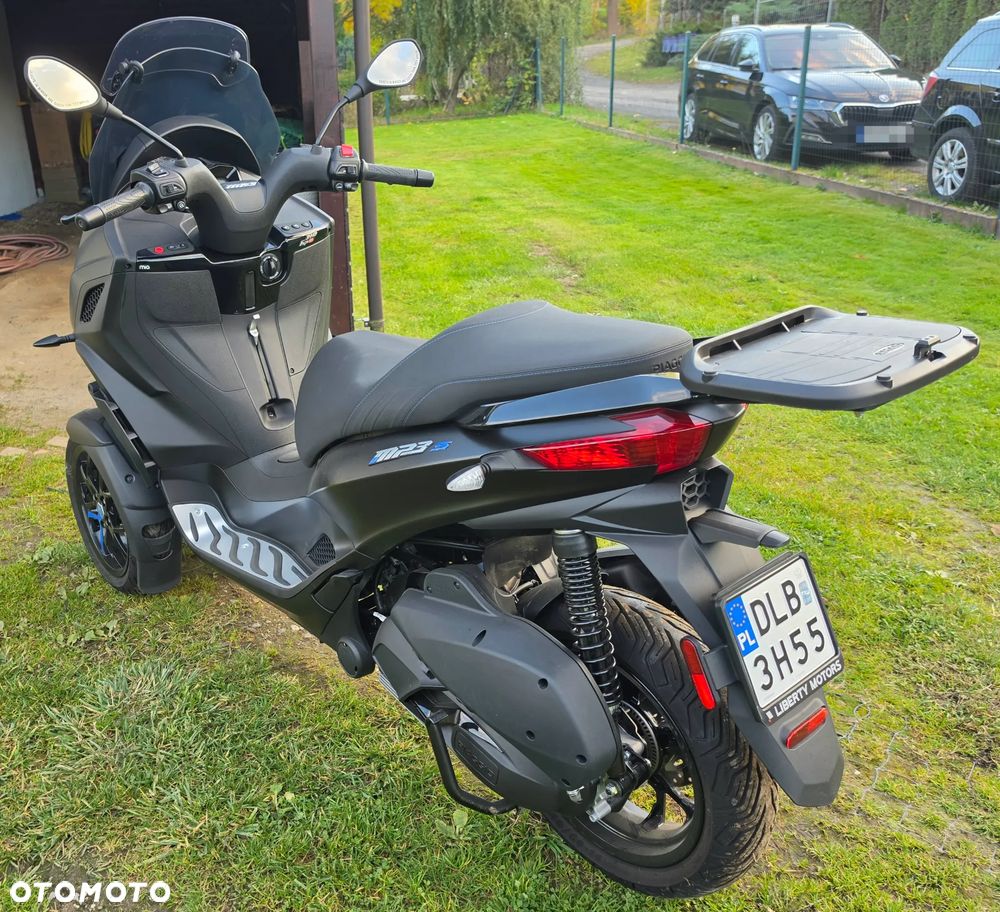 Piaggio MP-3 - 5