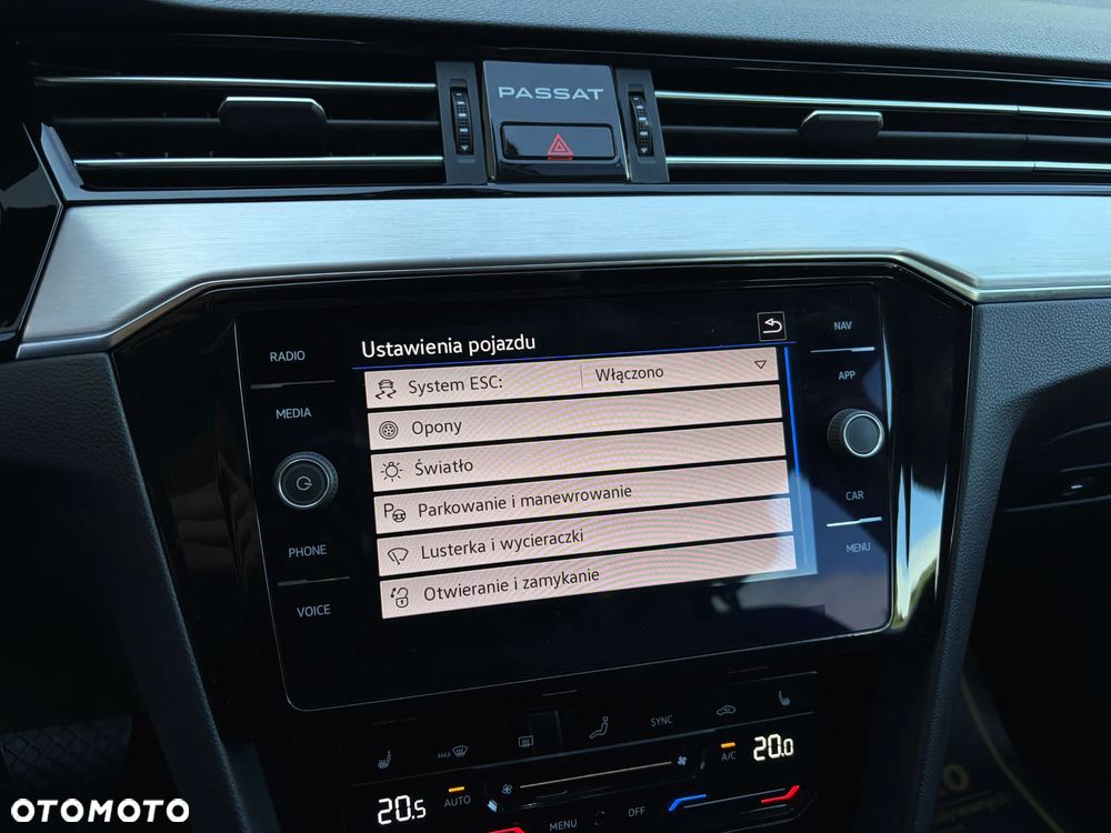 Volkswagen Passat - 28