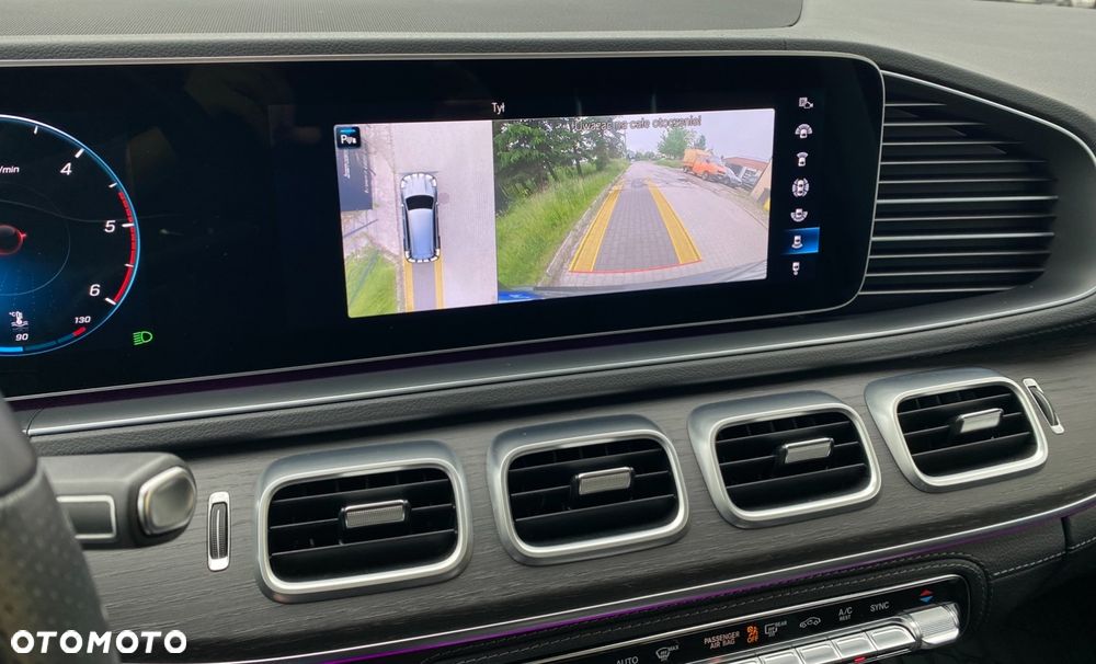 Mercedes-Benz GLS - 16