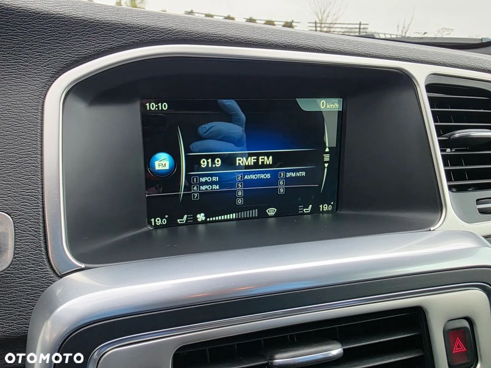 Volvo V60 D4 Geartronic Summum - 26