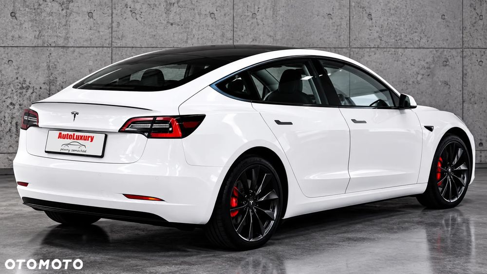 Tesla Model 3 2020 photo 4