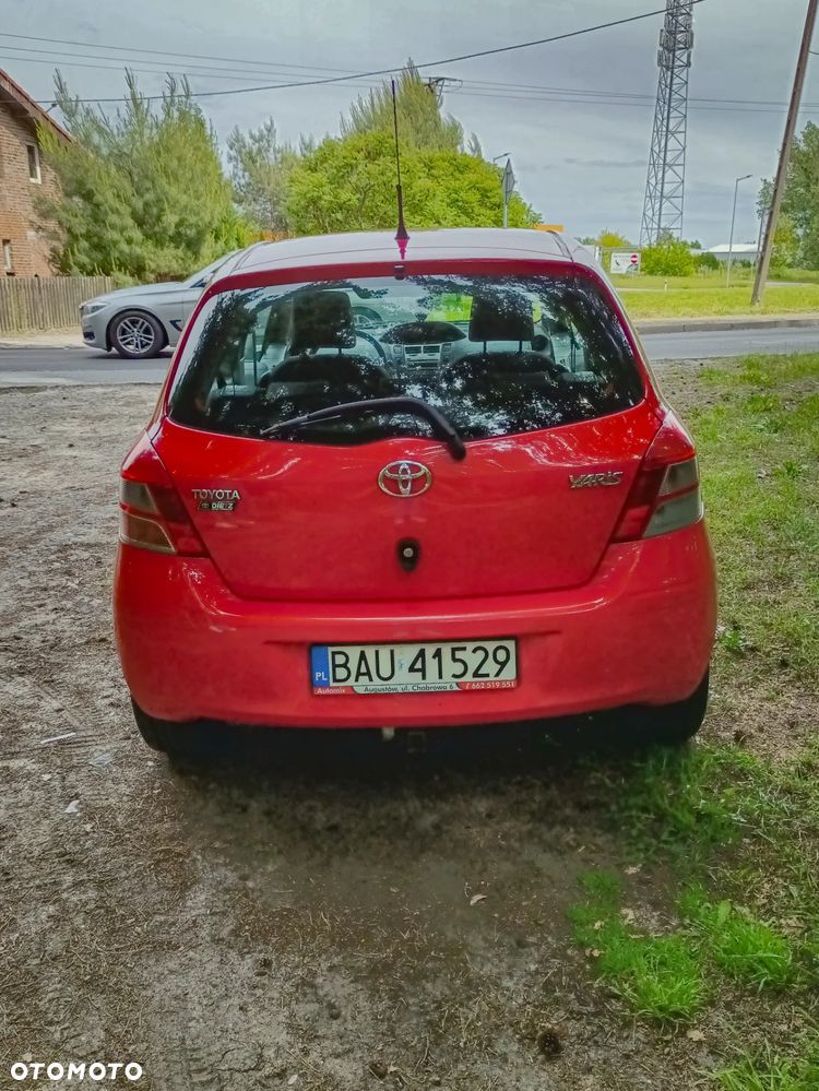 Toyota Yaris - 4