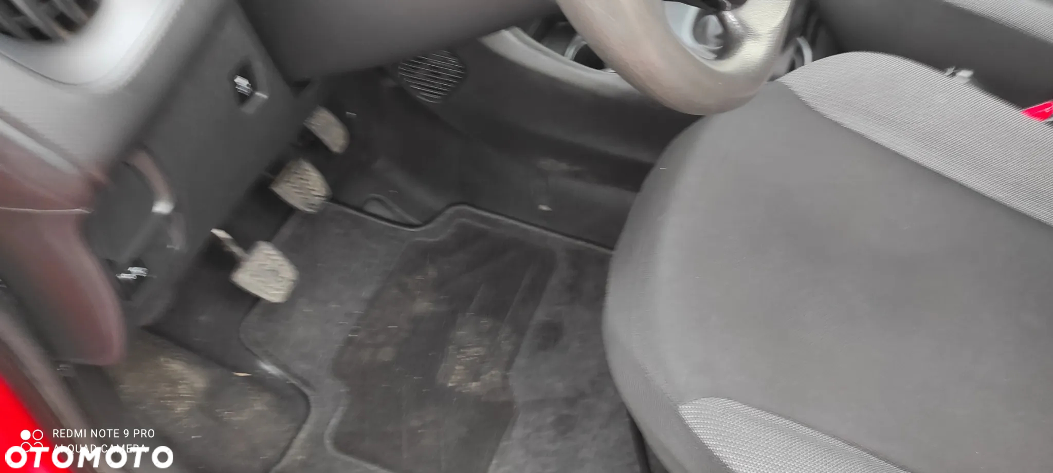 Toyota Aygo x-clusiv - 12