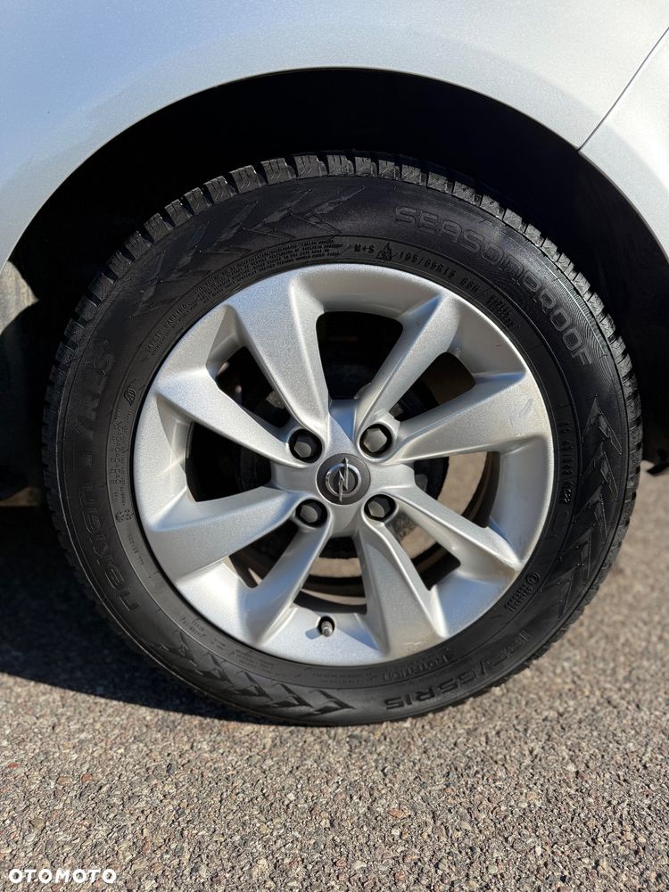 Opel Corsa 1.2 16V Energy - 9