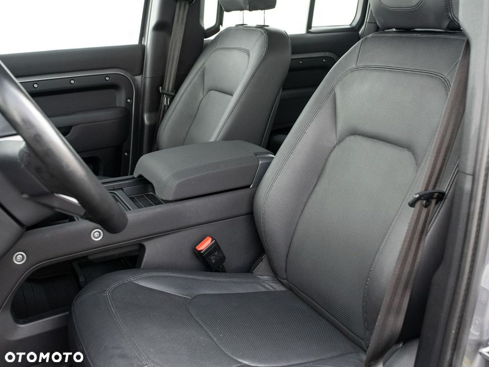 Land Rover Defender 3.0 D250 mHEV SE - 12