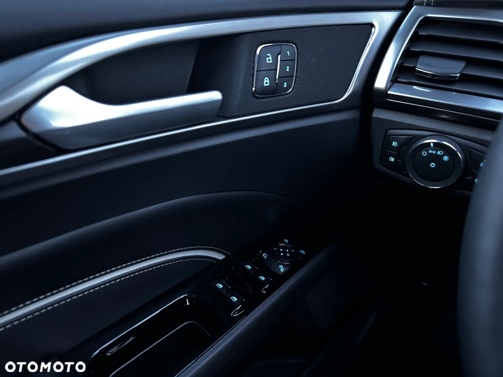Ford Mondeo 2.0 EcoBlue Vignale - 30