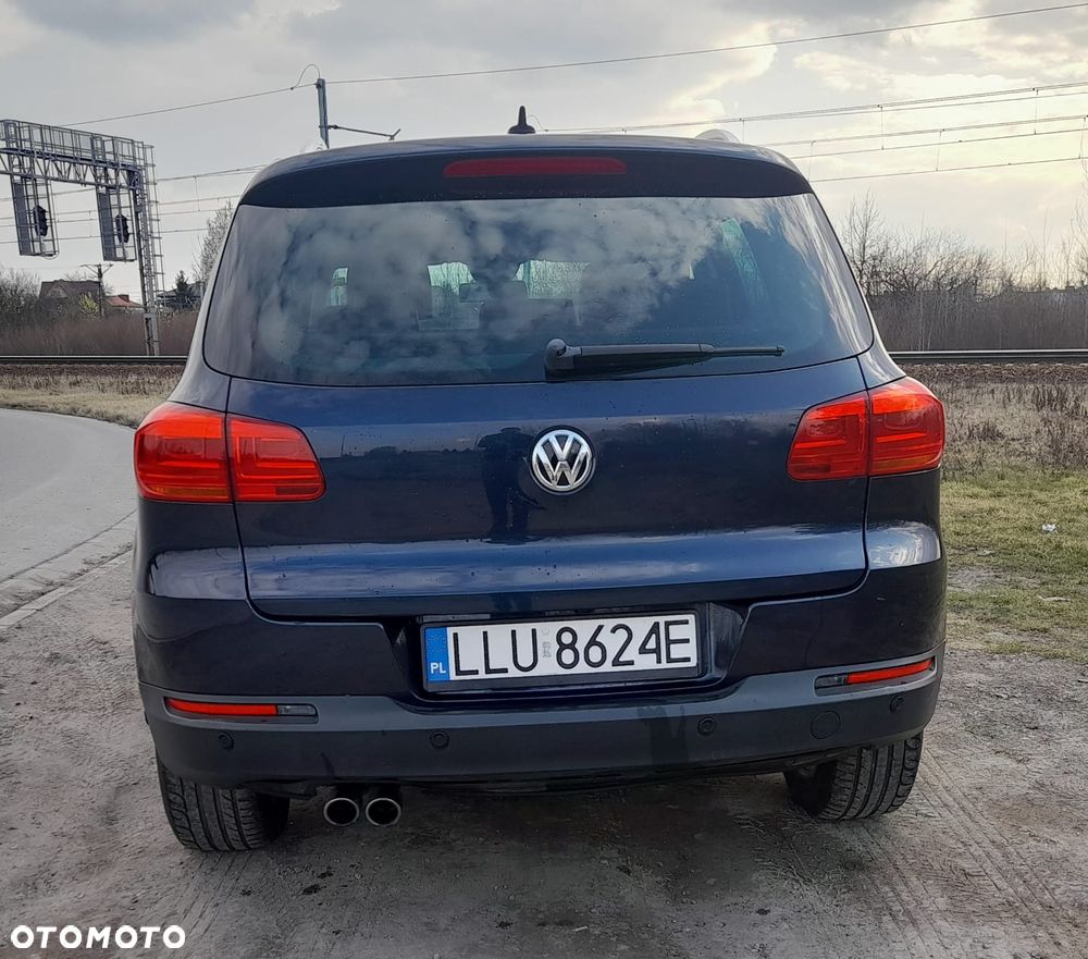 Volkswagen Tiguan 2.0 TDI DPF 4Motion BlueMotion Technology DSG Lounge Sport & Style - 12