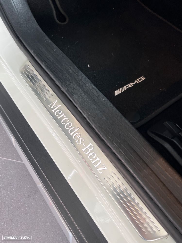 Mercedes-Benz GLA 220 - 11