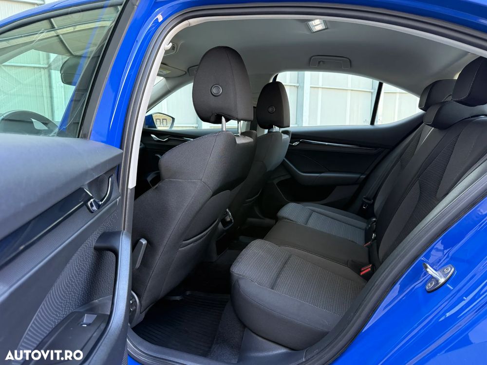 Skoda Octavia 2.0 TDI DSG Ambition - 24