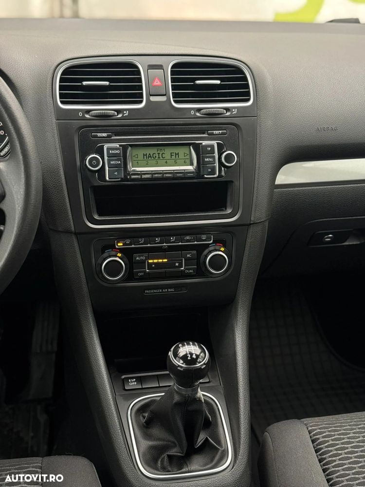 Volkswagen Golf - 39