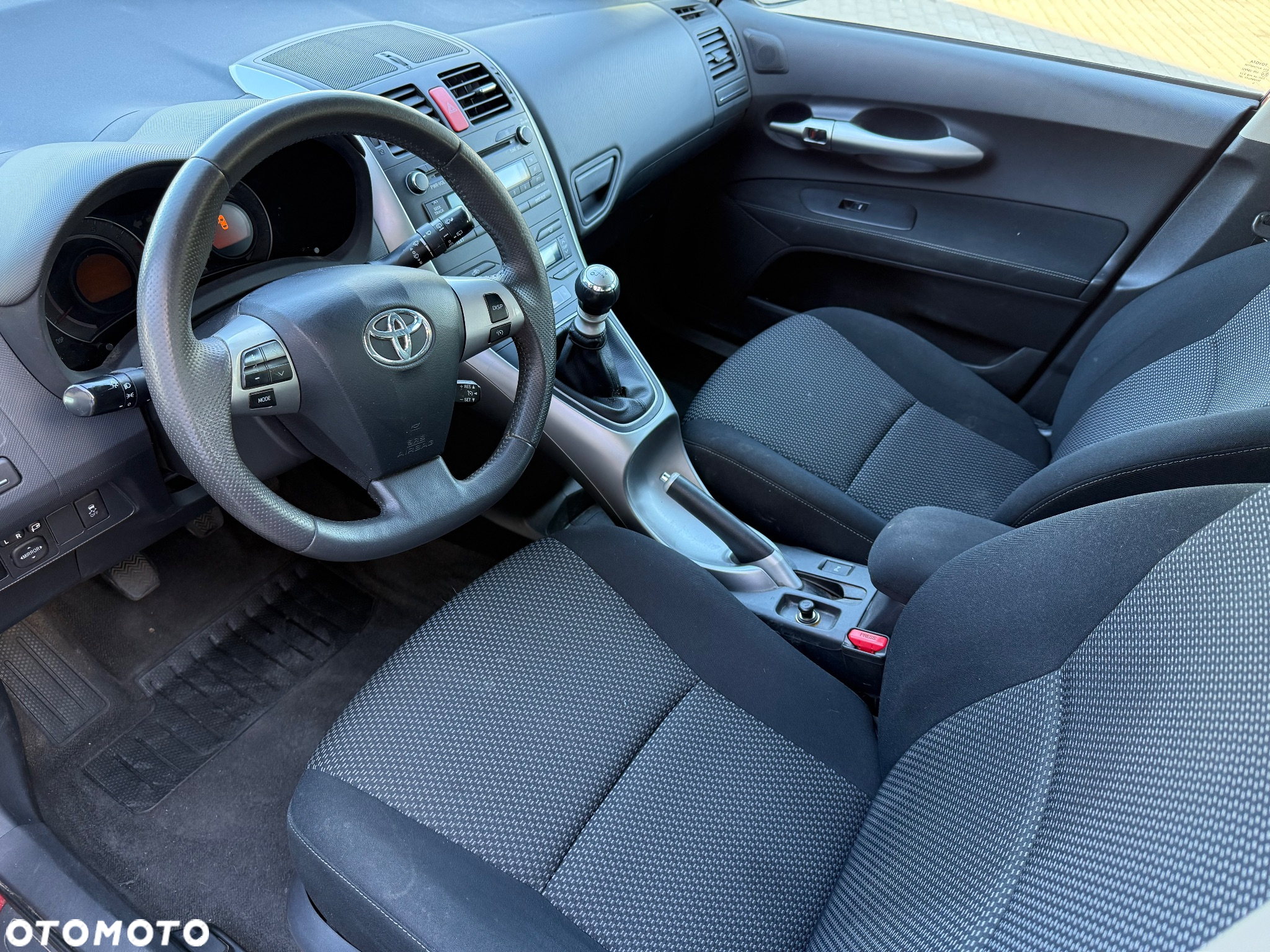 Toyota Auris 1.6 Dynamic - 9