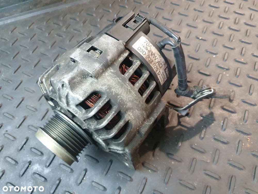 ALTERNATOR VW AUDI SEAT SKODA 03D903025D MA SPRZEGIEŁKO  SPRZĘGIEŁKIEM - 1