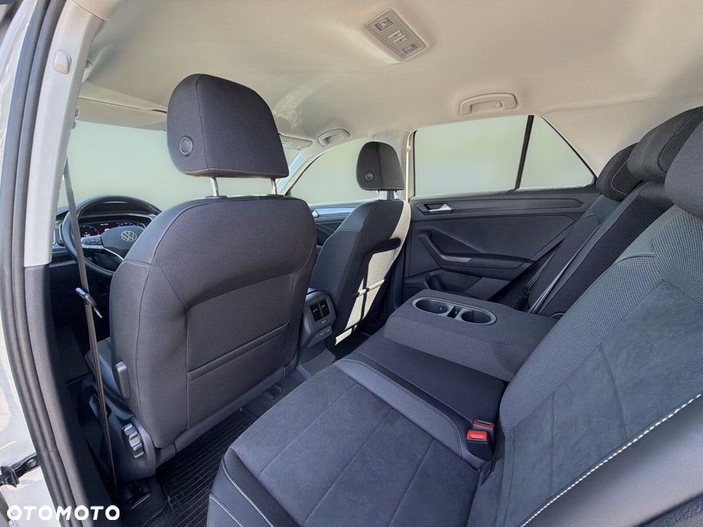 Volkswagen T-Roc 1.5 TSI Style DSG - 32