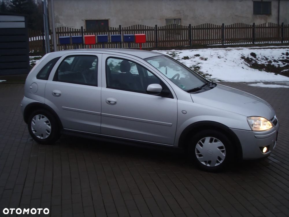 Opel Corsa 1.2 16V NJoy - 9