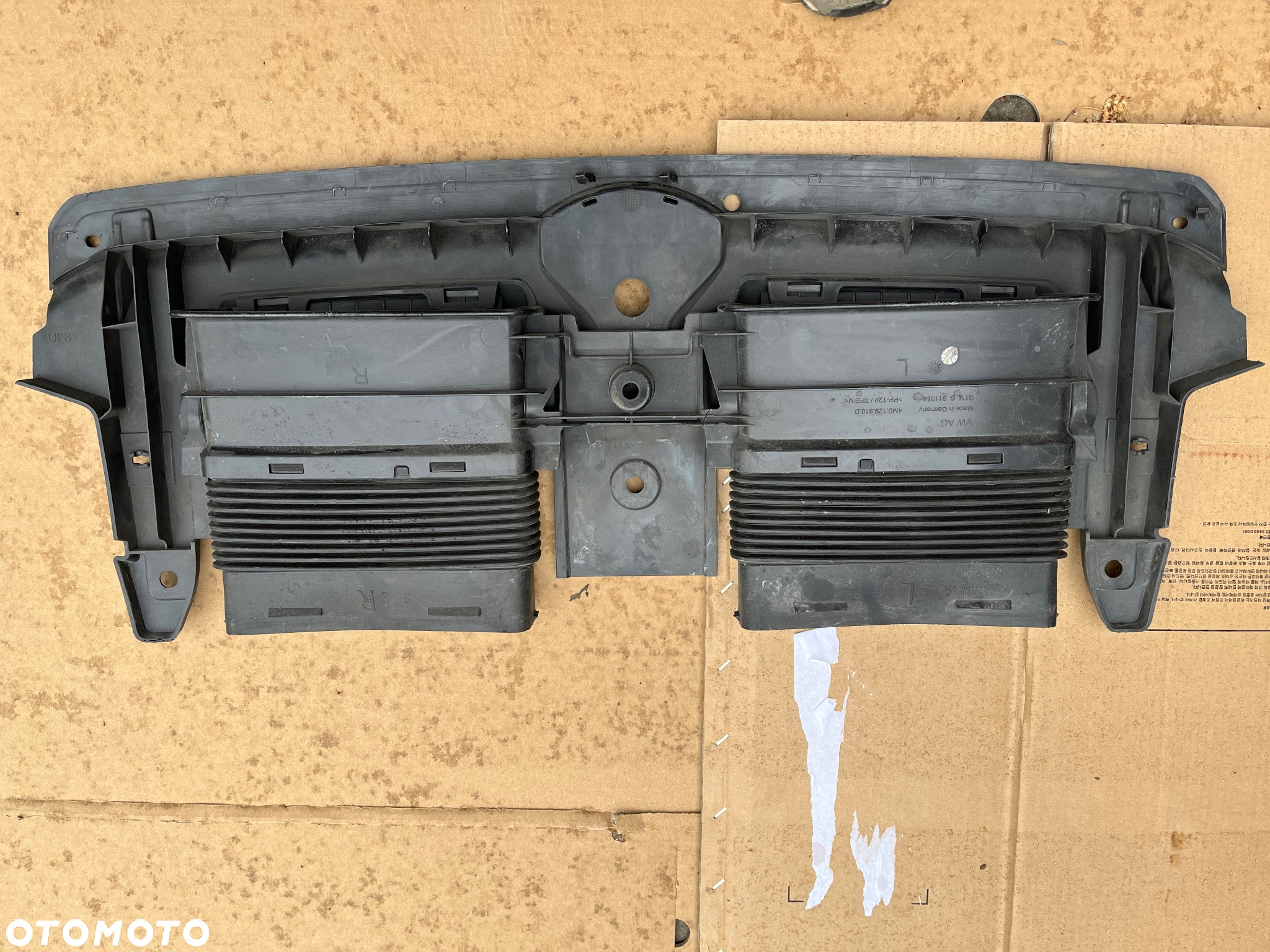 częściOSŁONA NAKŁADKA PASA PRZÓD AUDI Q7 4M 4M0807081 - 3
