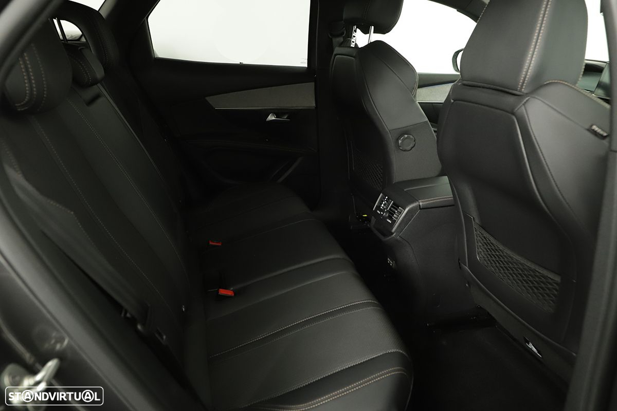 Peugeot 3008 1.2 PureTech GT EAT8 - 23
