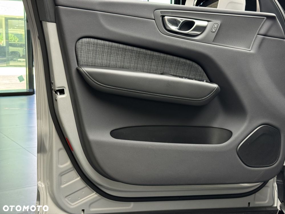 Volvo XC 60 B4 B Core - 14