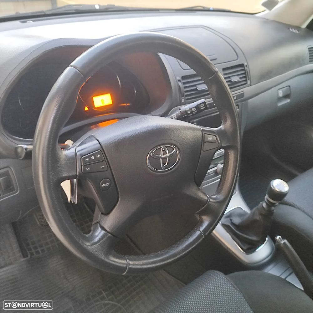 Toyota Avensis SW 2.0 D-4D Sol+GPS - 28