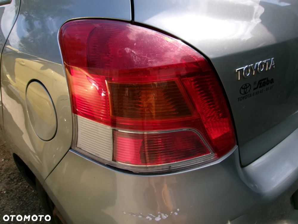 LAMPA TYŁ LEWA TOYOTA YARIS II 09-11  LIFT EU - 1