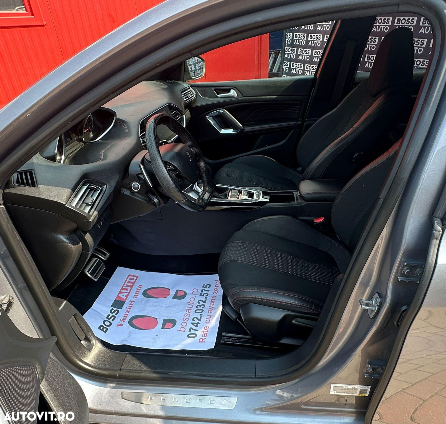 Peugeot 308 - 8