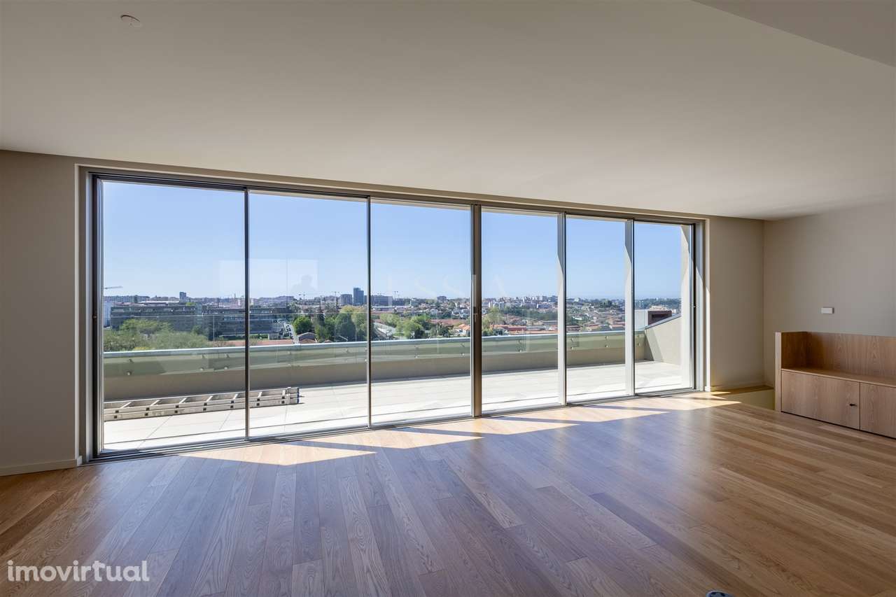 Penthouse T3 Duplex com 2 Terraços, Varanda e Vista Rio Douro - Grande imagem: 2/26