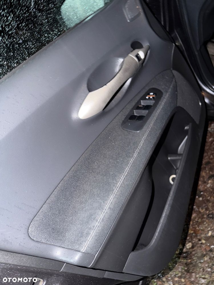 Toyota Auris 1.6 Sol - 9