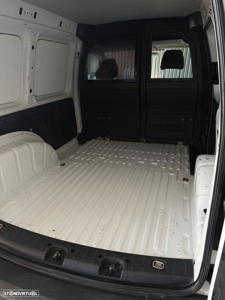VW Caddy 1.6 TDi BlueMotion - 13