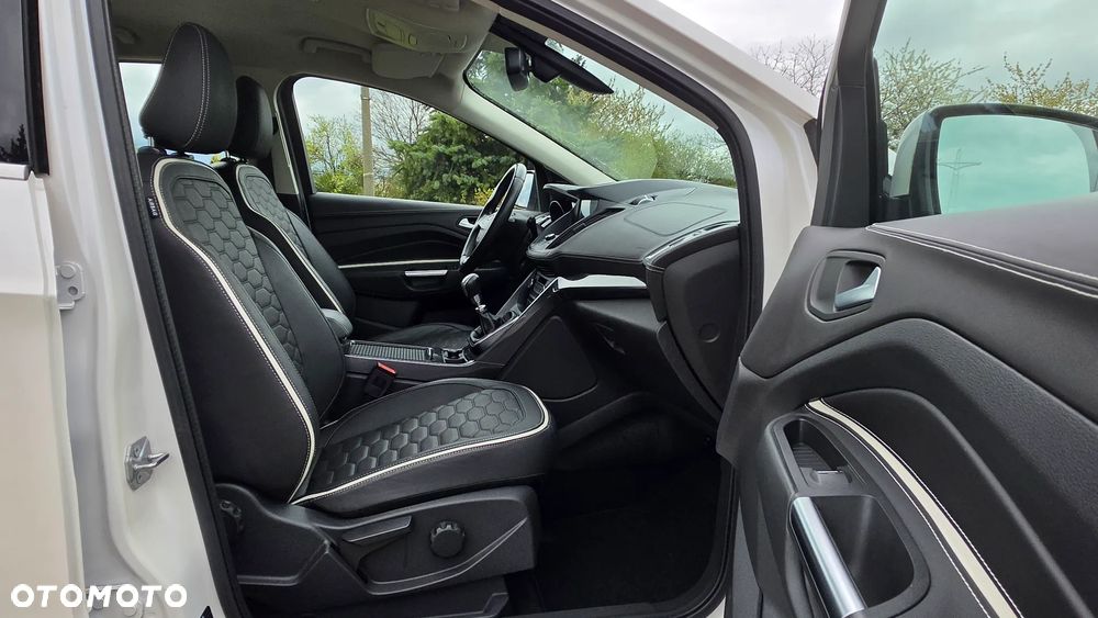 Ford Kuga - 22