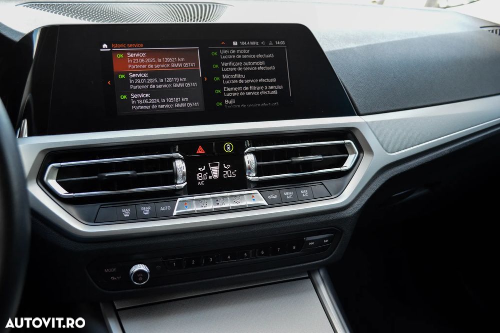 BMW Seria 3 320i Aut. Luxury Line - 29