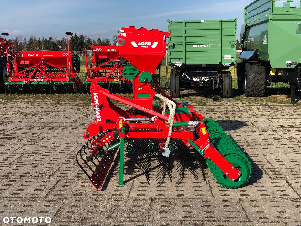 Agro-Masz GRAAS 300 + SP 200 - 4