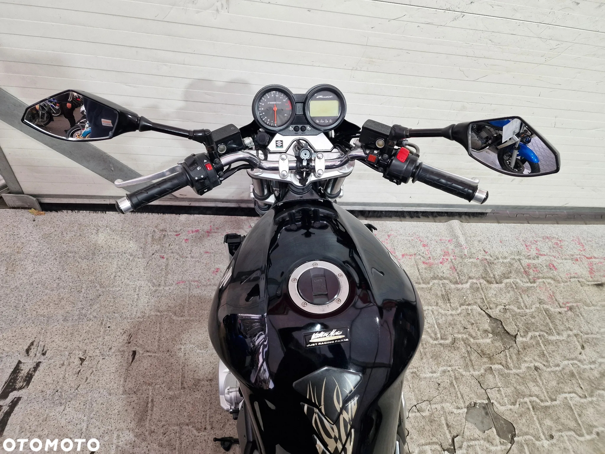 Suzuki Bandit - 27