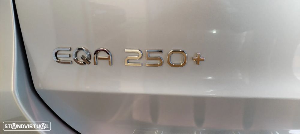 Mercedes-Benz EQA 250 AMG Line - 32