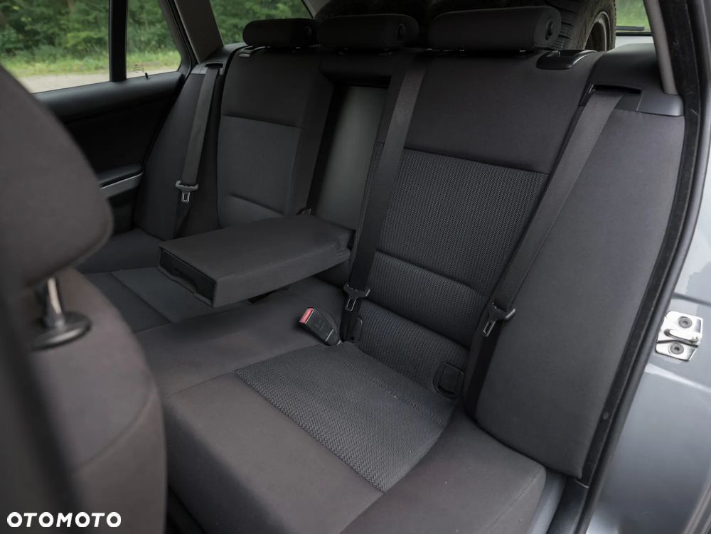 BMW Seria 3 320i Edition Exclusive - 21