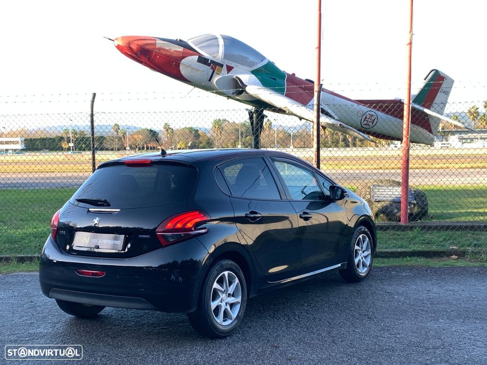 Peugeot 208 1.2 PureTech Allure - 5