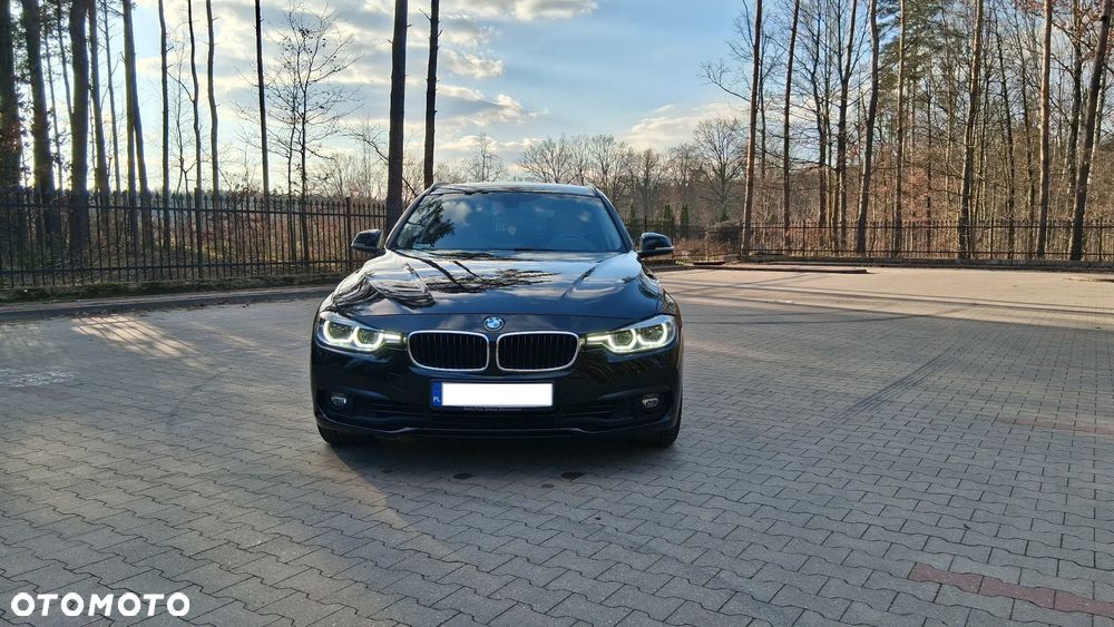 BMW Seria 3 330i xDrive - 2