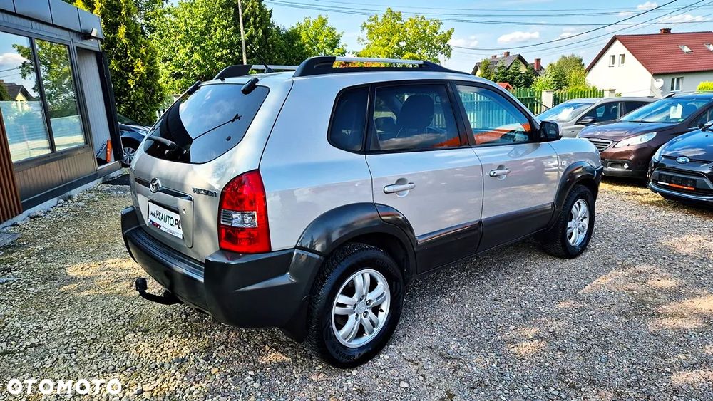Hyundai Tucson 2.0 Comfort 2WD - 13