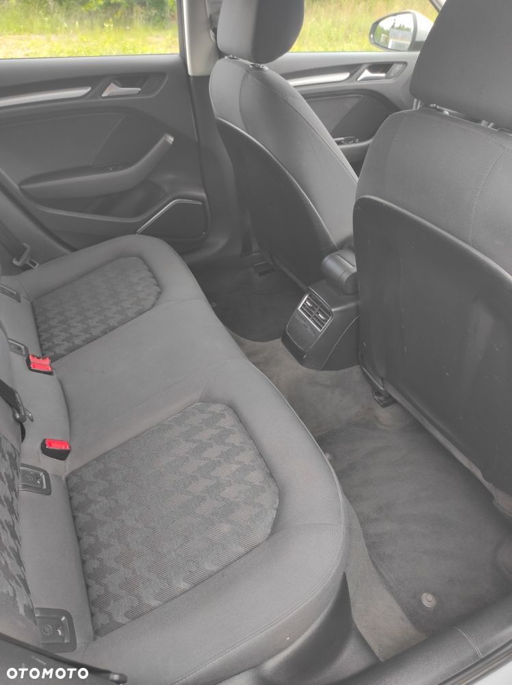 Audi A3 Sportback - 6
