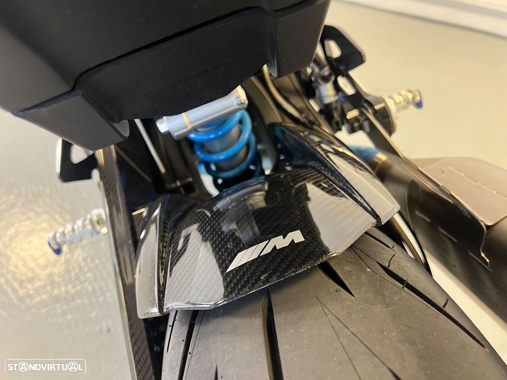 BMW M 1000 R M Competition - Carbon / Akrapovic - 31