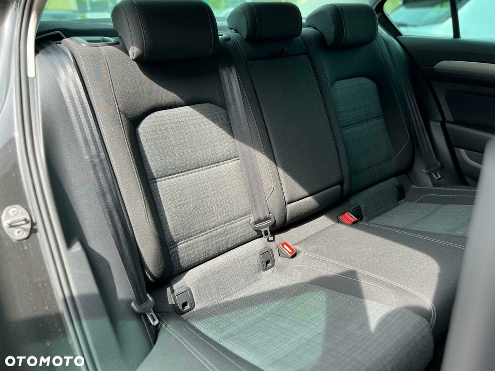 Volkswagen Passat 2.0 TDI EVO Business DSG - 22