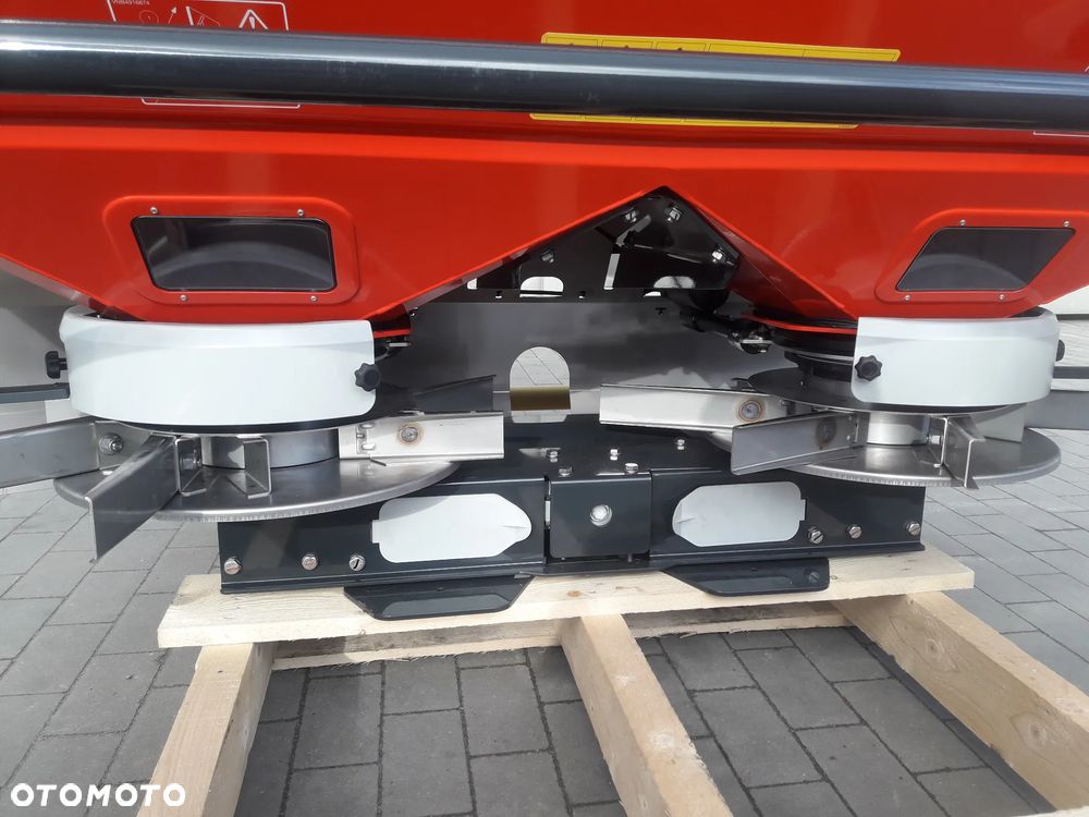 Kverneland Rozsiewacz z wagą Exacta CL EW 2000 L, komputer , antena - 7